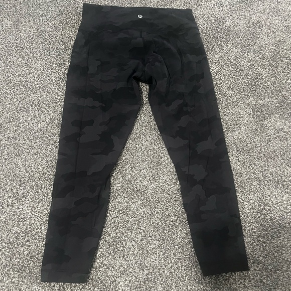 Lululemon Wonder Under Leggings - Size 10 23’ - Picture 4 of 4